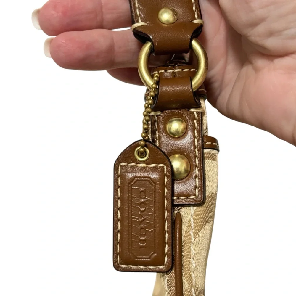 VINTAGE - COACH HAMPTON OPTIC SIGNATURE CROSSBODY PURSE ‎ -  GREAT CONDITION S2